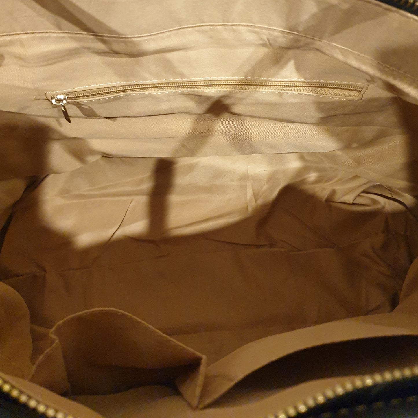 Comic Balloon Dog - Black Handle Heidi Tote Bag