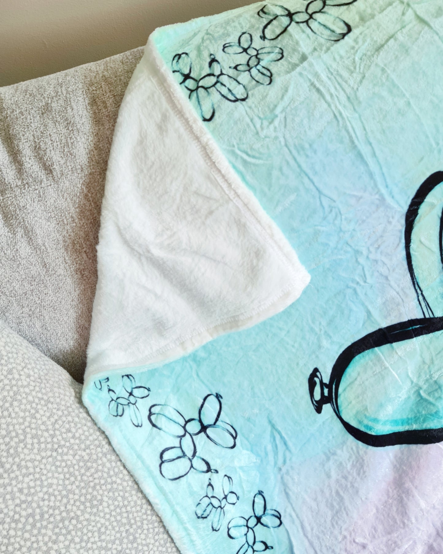 Fleece Baby blanket with balloon dog