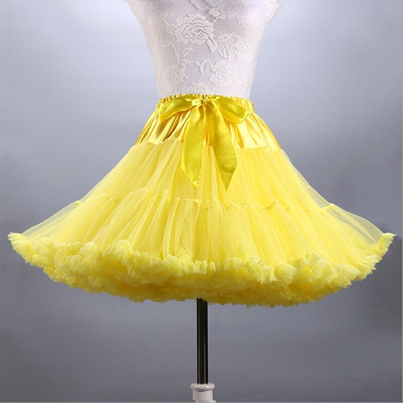 Short yellow petticoat for face painting and entertainers