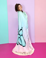Load image into Gallery viewer, Pastel Blanket With Balloon Dog Design 