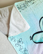 Load image into Gallery viewer, Fleece Baby blanket with balloon dog